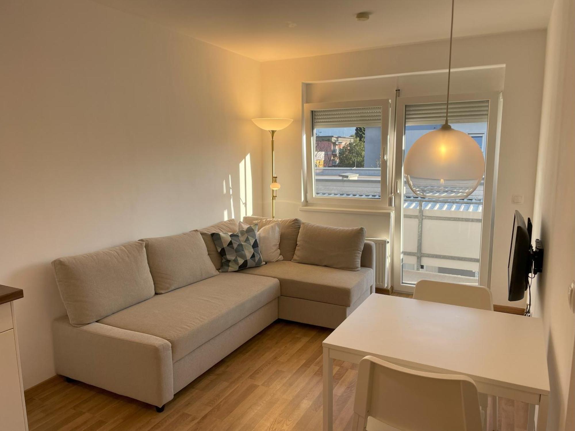 Holiday Suites Sankt Martin Klagenfurt am Woerthersee Bagian luar foto